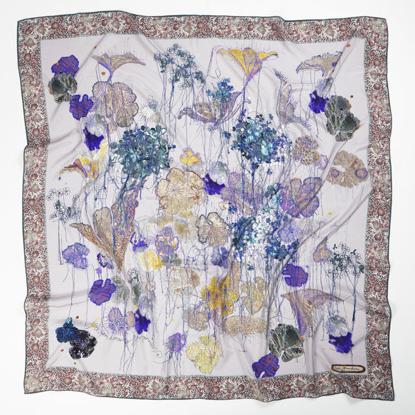 Spontaneous Geraniums in Grey & Lilac
